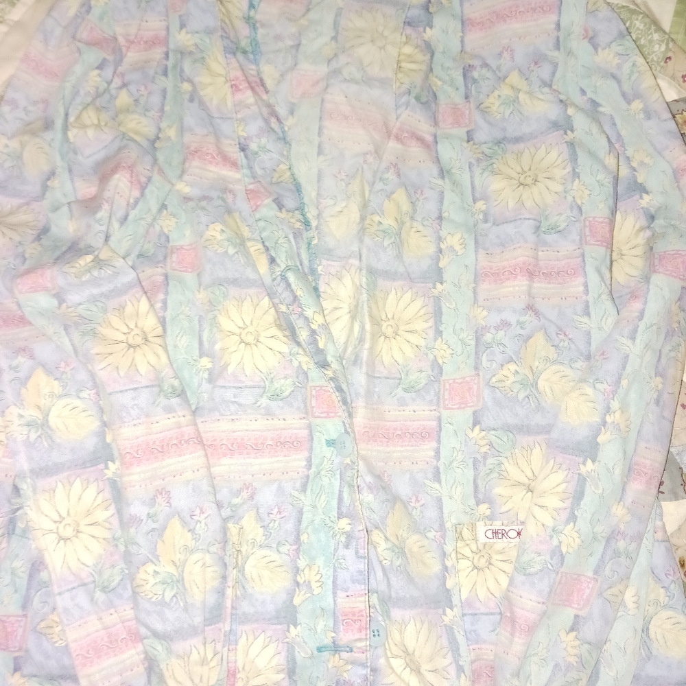 Scrub set